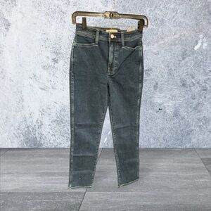 Madewell High Rise Slim Straight. NWT